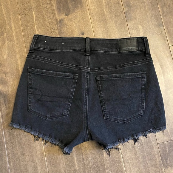 High waisted AE short with lace detail - Picture 2 of 2